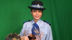 policewomen_sploshed_001